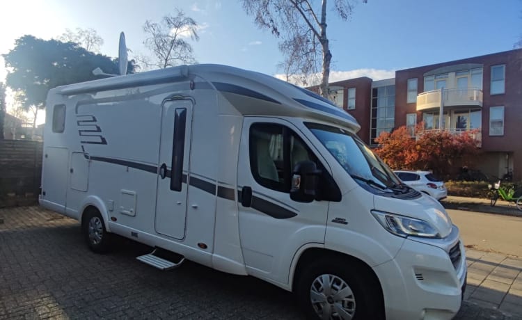 2p Hymer cl 588 semi-intégré de 2014