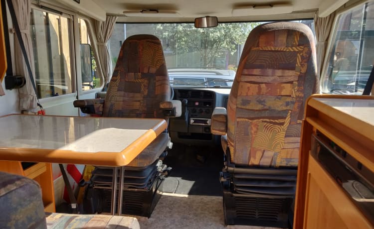 Camping-car Hymer spacieux et confortable pour 4 personnes !