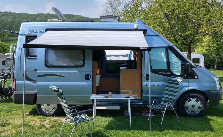 Nice Dethleffs bus camper for 2 adults and 1 child