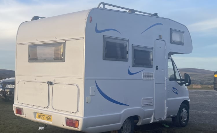 4 berth, off grid, modernised Fiat Ducato with U lounge