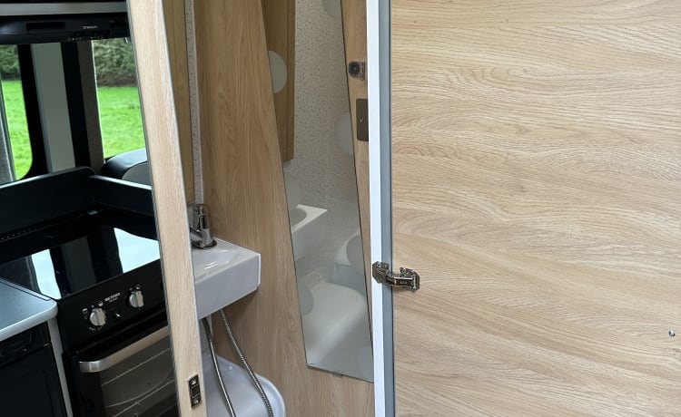 4 berth Peugeot semi-integrated from 2016