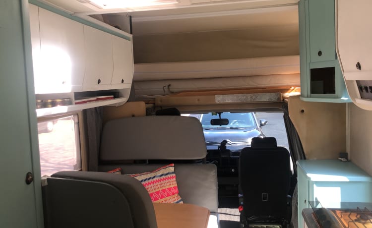 Camping-car familial spacieux et agréable pour 6 personnes!