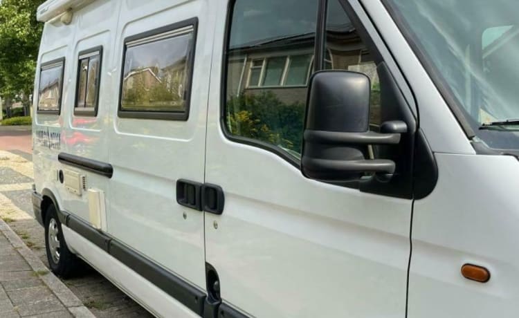 Gemütlicher, gemütlicher Wohnmobil Renault Master 2,5L