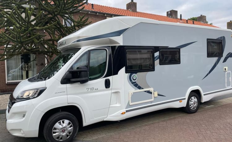 LUXE VAKANTIE CAMPER FIAT CHAUSSON