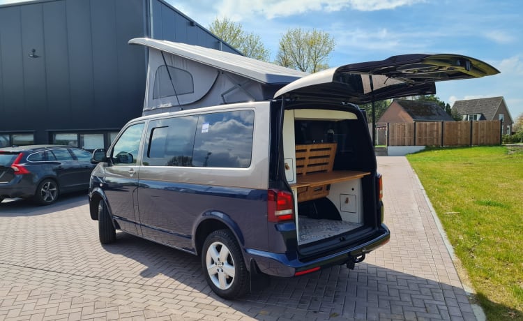 Volkswagen || 4x4 || Off grid || Bus camper