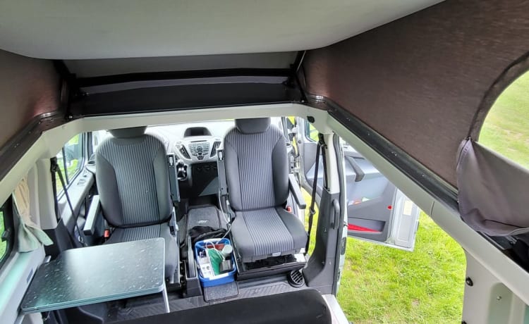 Westfalia Ford Nugget compacte et moderne