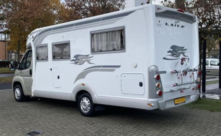 Laika – Zeer mooie luxe  Laika Hymer Camper 