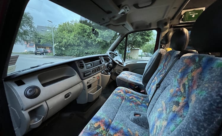 The Explore Bus – Renault Master 2 Berth Budget Campervan-Comfortable Wide Fixed Double Bed