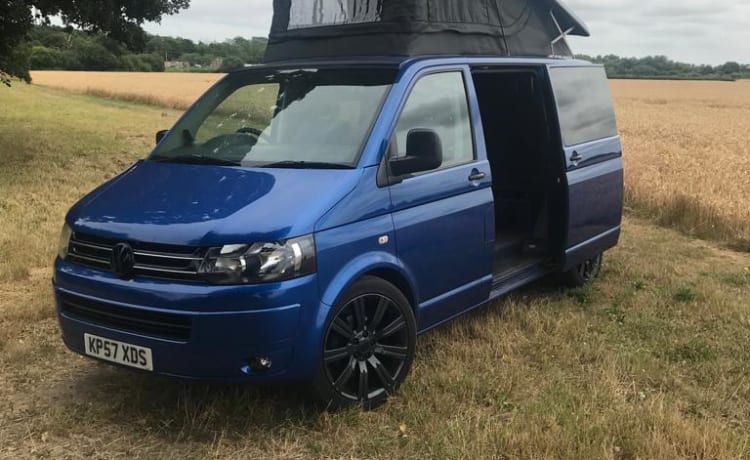 Bluey – Volkswagen bus met 4 slaapplaatsen uit 2007