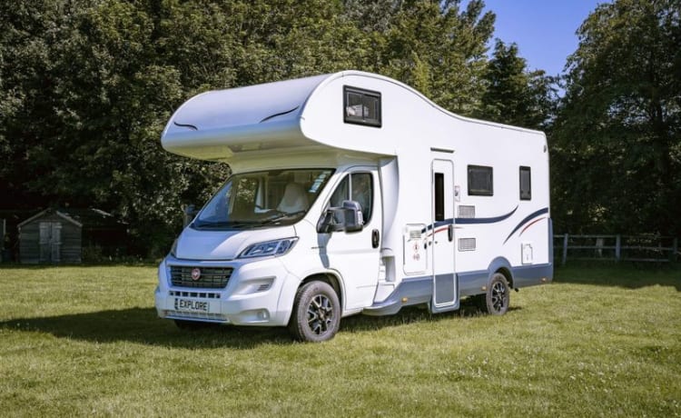 Dymond Camper – Fiat-Bus mit 6 Schlafplätzen aus dem Jahr 2020