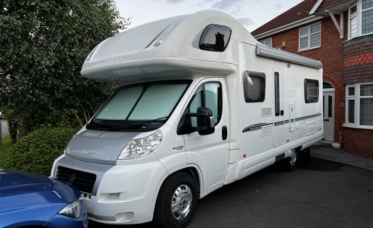 Fantastique camping-car de taille familiale à louer.