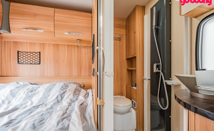 Camper met sfeer – 4p Chausson semi-integrated uit 2014