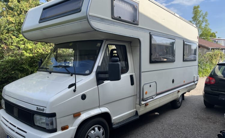 NP – Il camper può ospitare fino a 6 persone