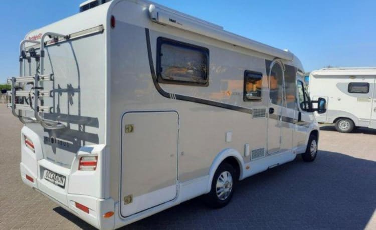 Luxe Dethleffs Globebus T 004 uit 2015