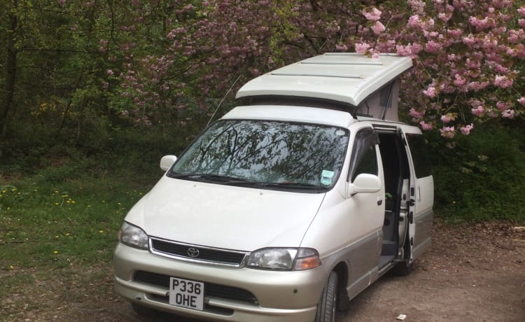 Toyota Granvia 4/5 couchette automatique