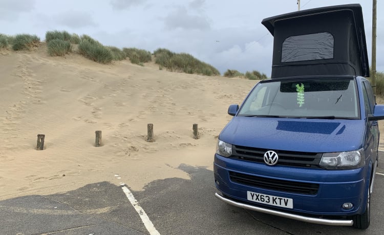 Blu – VW campervan INC VOLLEDIGE VERZEKERING!!