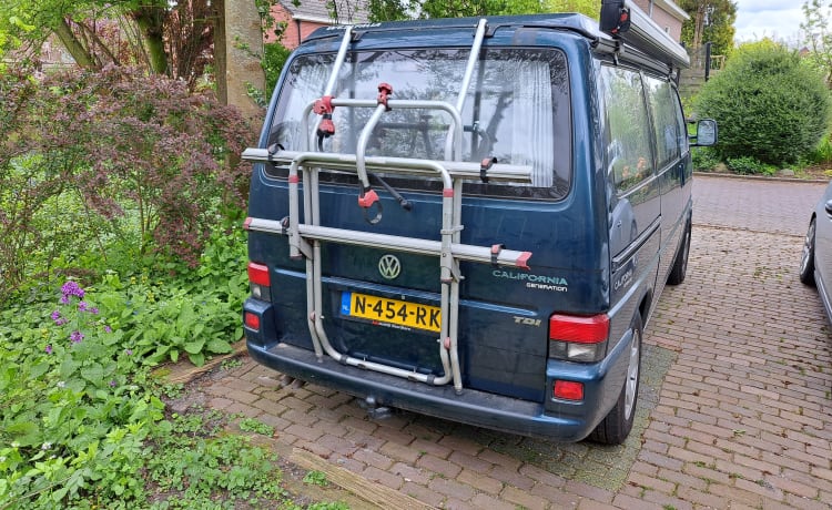 Volkswagen camper bus – 4p Volkswagen California von 2001 mit Allradantrieb