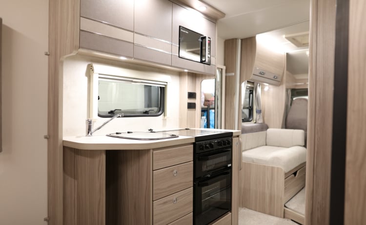 Big Bertha – 4 cuccette Elddis 150 Autoquest 2022 *assicurazione inclusa*