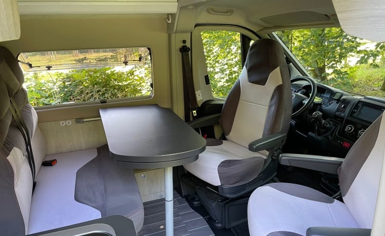 CamperVamos XL – Op natuur avontuur met de XL camper.