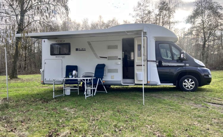 Zeer complete en luxe camper LMC 4 Personen