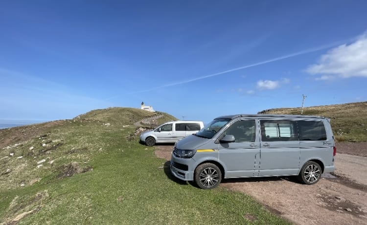 Big Mike  – 4-persoons Volkswagen camper uit 2015