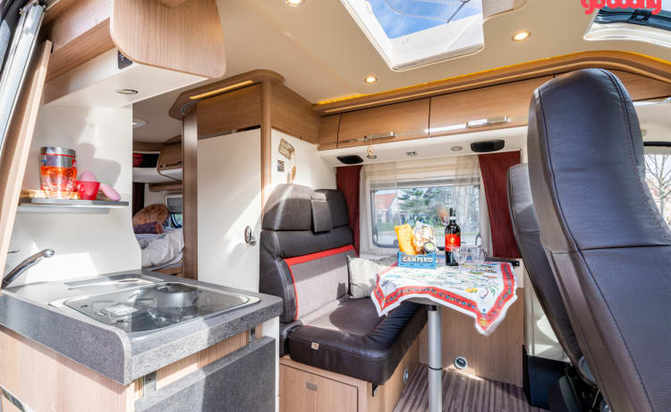 Bus camper Malibu 600 DB GT in perfette condizioni per 2 persone (Sdam)