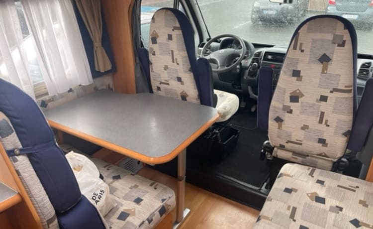 izilda & david – Camper 5 plaatsen Adriatik koraal 650SP Fiat ducato