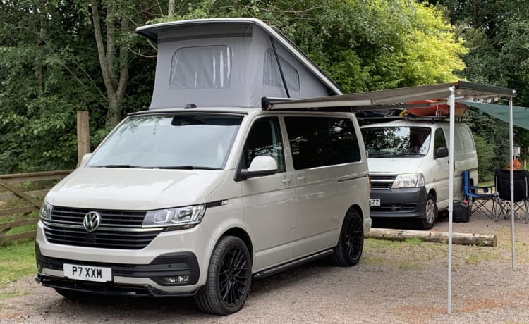 Barney – 'LUXURY' Volkswagen T6.1 Campervan 