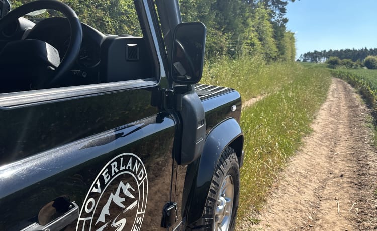 ARMSTRONG – Land Rover Dachterrasse mit 5 Schlafplätzen aus dem Jahr 2013