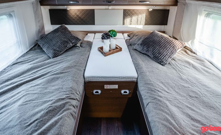 Mobil-home de luxe semi-intégré à partir de 2020