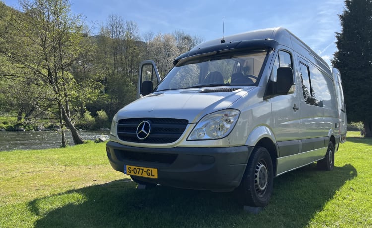 VanNoes – Mercedes Sprinter spacieux et moderne