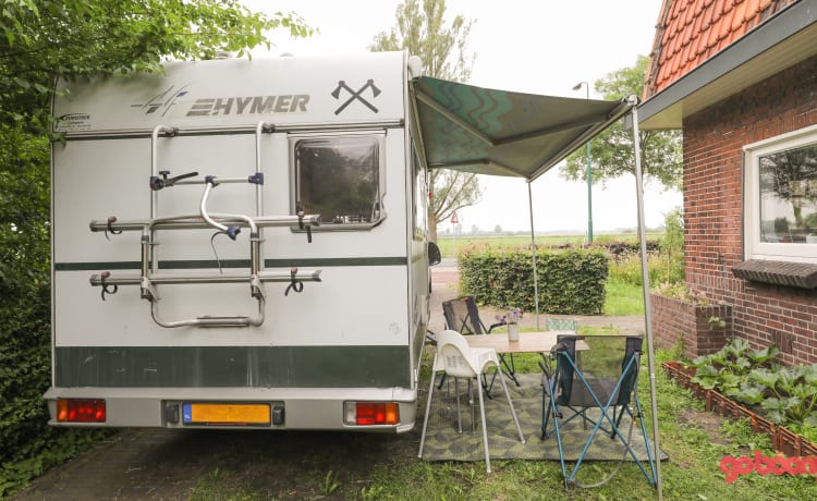 Camper familiare compatto e completo