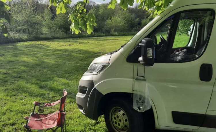 The Camper Salon – 3 berth Citroën campervan from 2006