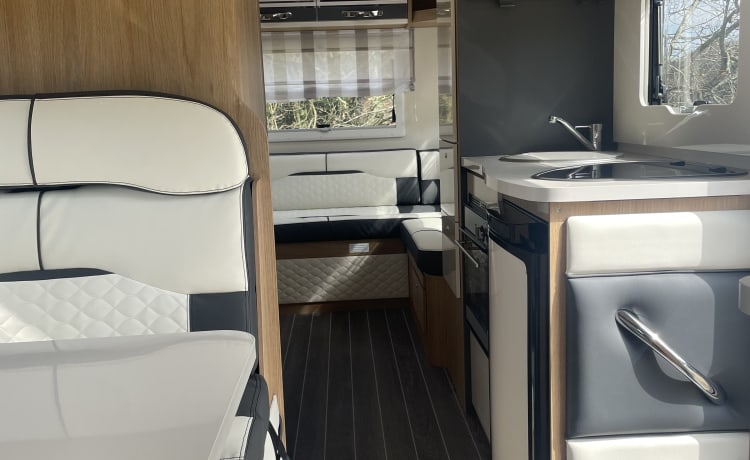 James  – 6 berth Roller Team alcove from 2023