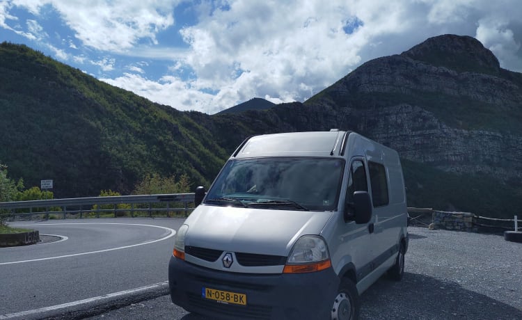 Fred – Cozy Bus Camper Automatic - Bringt Sie überall hin und zurück!