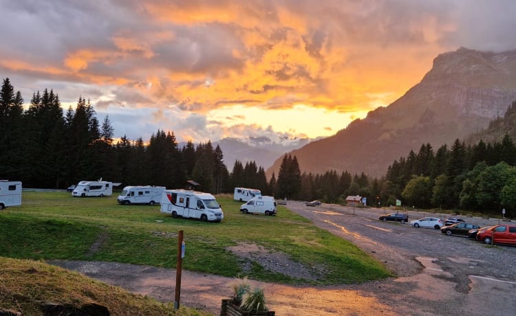 Hymer Grand Canyon bus camper