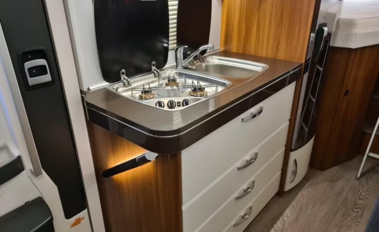 Twee airco's -klaar voor vertrek- vanaf 24-8 aanbieding – Luxurious and fine Hobby (2018) for two people