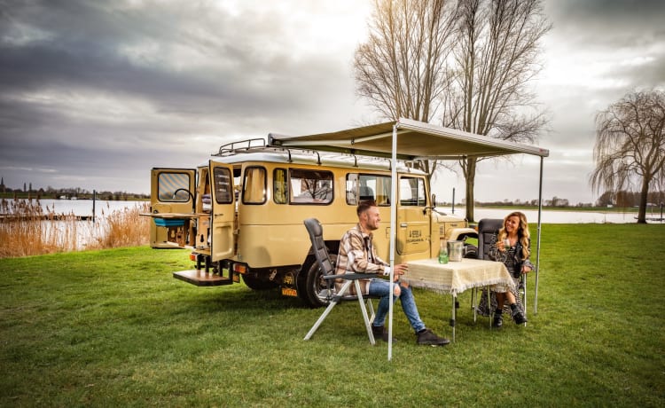 Charlie – Unieke Toyota BJ 45 bushcamper