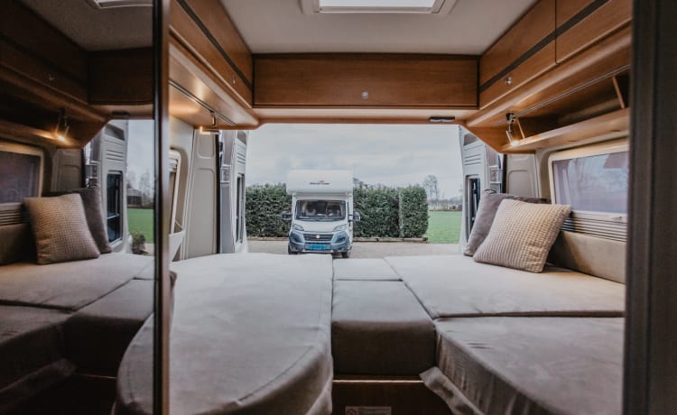 Roadcruiser – Luxury bus camper Pössl Roadcruiser (camper 20)