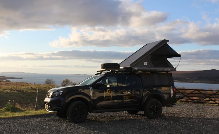 Highland Overland - Shackleton  – Overland Trucks à louer dans les Highlands écossais (aéroport d'Inverness)