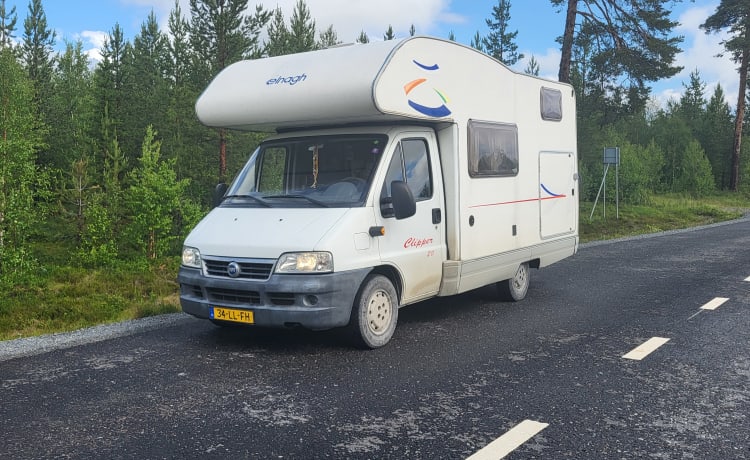 Rood on the road – Cabane Fiat 6p de 2013