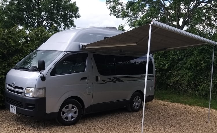 Silver Shadow – 4+ Slaapplaatsen Toyota Hi-Ace