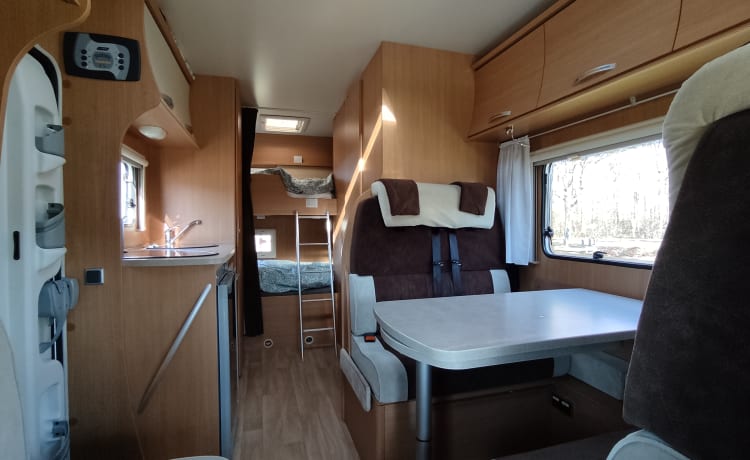 Diesel de roze schaats (kids zijn creatief 😄) – Camping-car alcôve 6p confortable et complet