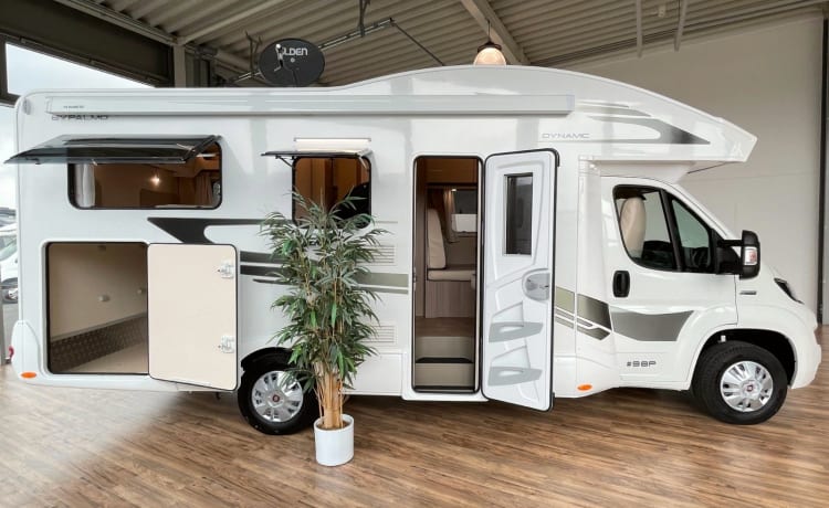 Bj 2024 splinternieuwe 2-4 camper, navi, 2 x airco 