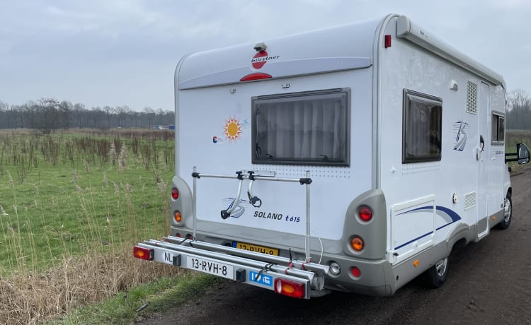 ⭐️⭐️⭐️ 2-4 persoons super semi-integraal camper ⭐️⭐️⭐️ 