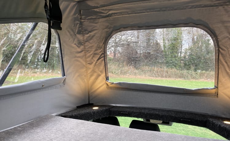 Gandalf – VW T6 4 Berth Campervan with fantastic reviews