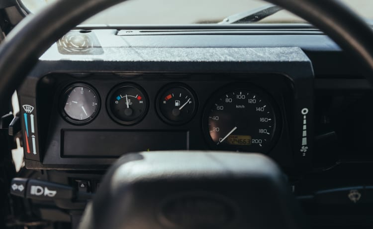 Dora – 5p Land Rover rooftop from 2000