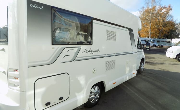 Zippy – our stunning 2 berth Bailey Autograph 2017