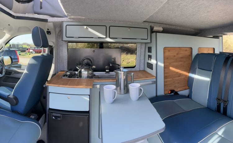 VW T6.1 Transporter mit Standheizung (ideal für den Winterurlaub!)