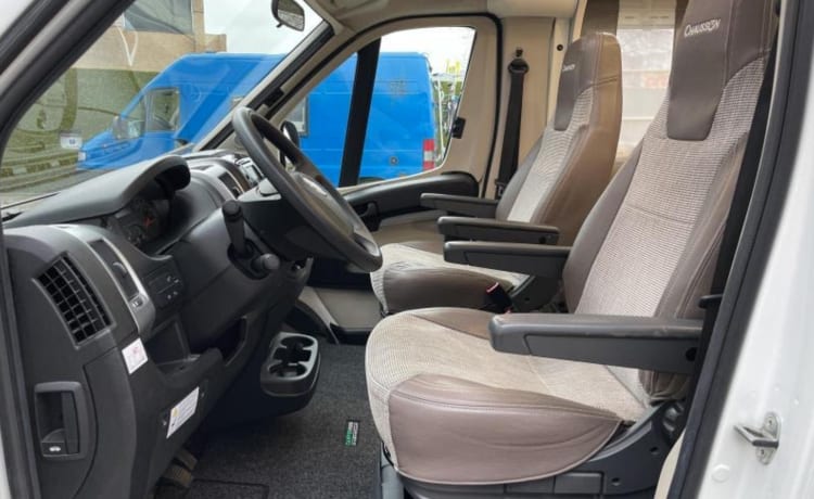 4p Chausson semi-integrated uit 2018